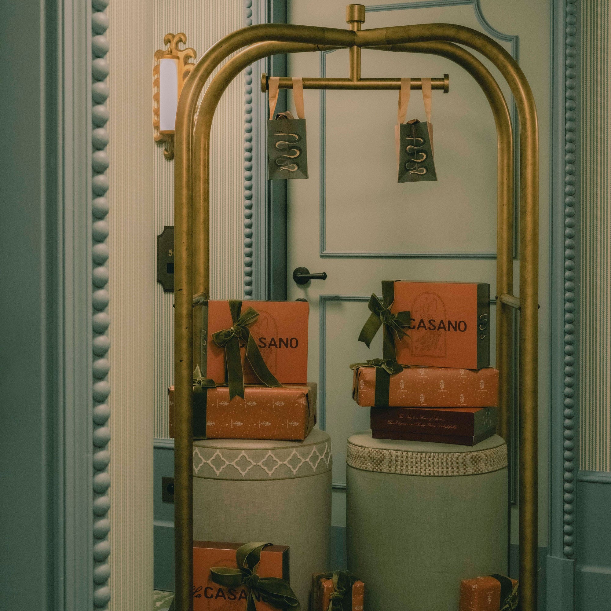 STAR SEAT STOOL - NATURAL LINEN - OGEE IVORY TRIM